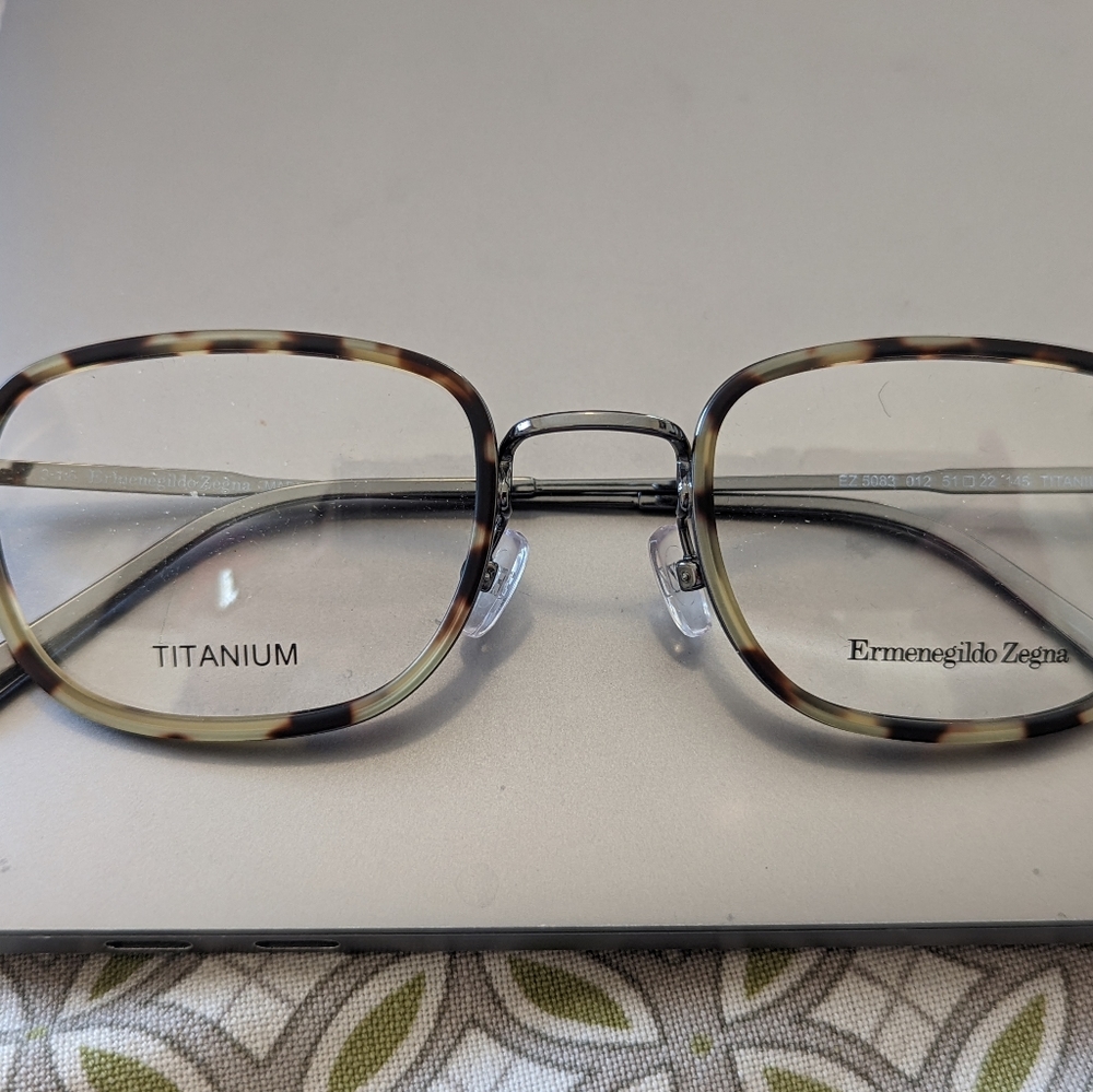 Ermenegildo Zegna brown yellow tortoise shell glasses.